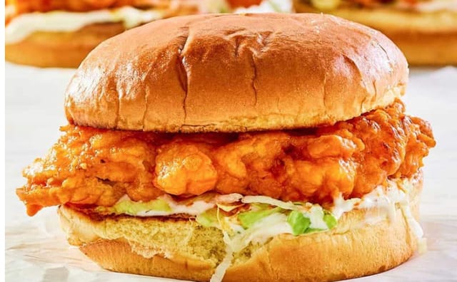 Buffalo Chicken Fillet Sandwich/with Side.